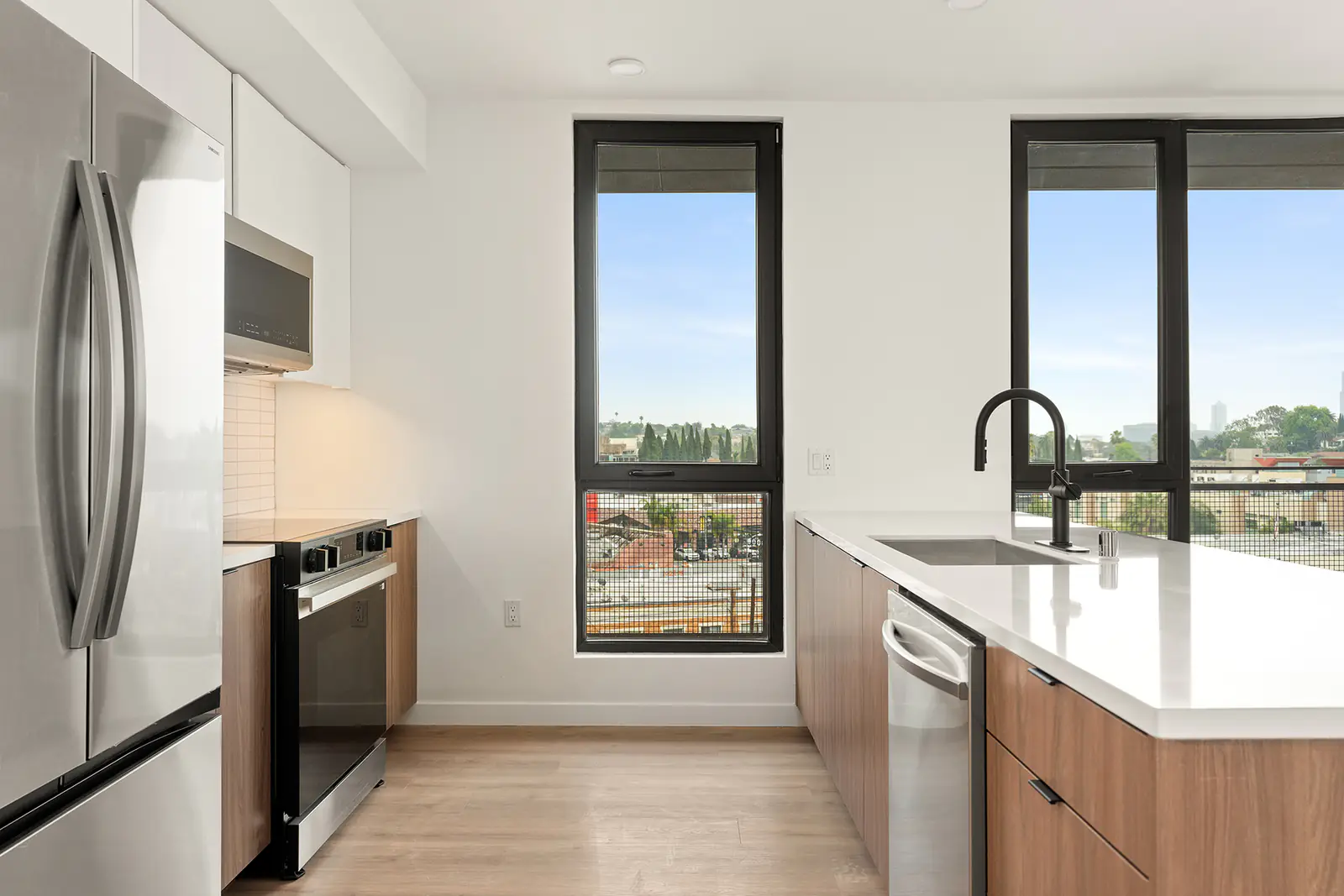1 Bedroom Apartment Kitchen 01